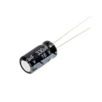 Capacitor Eletrolítico Radial 330uf x 16V